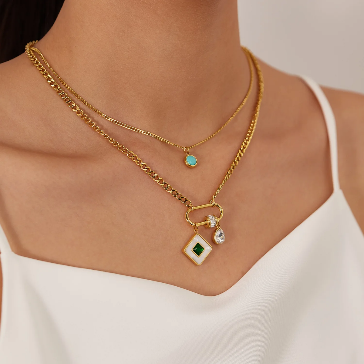 N-058 سلسلة حجر اخضر