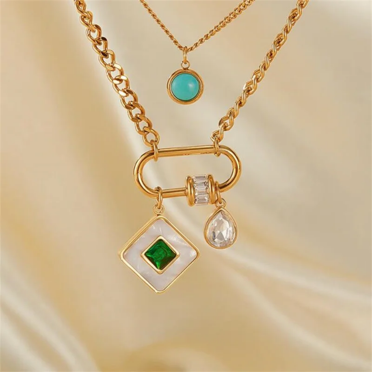 N-058 سلسلة حجر اخضر