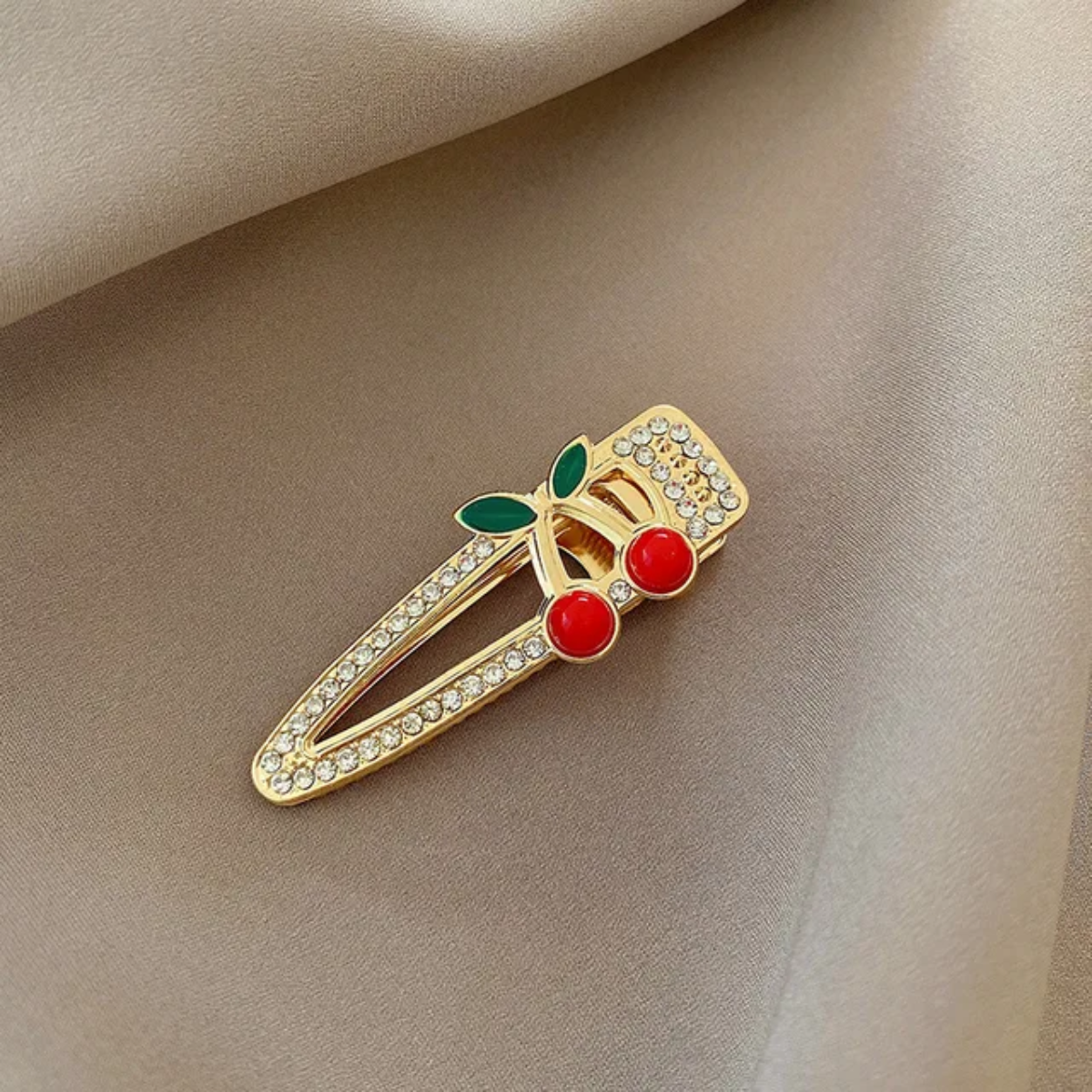 HC-132 مشبك شعر