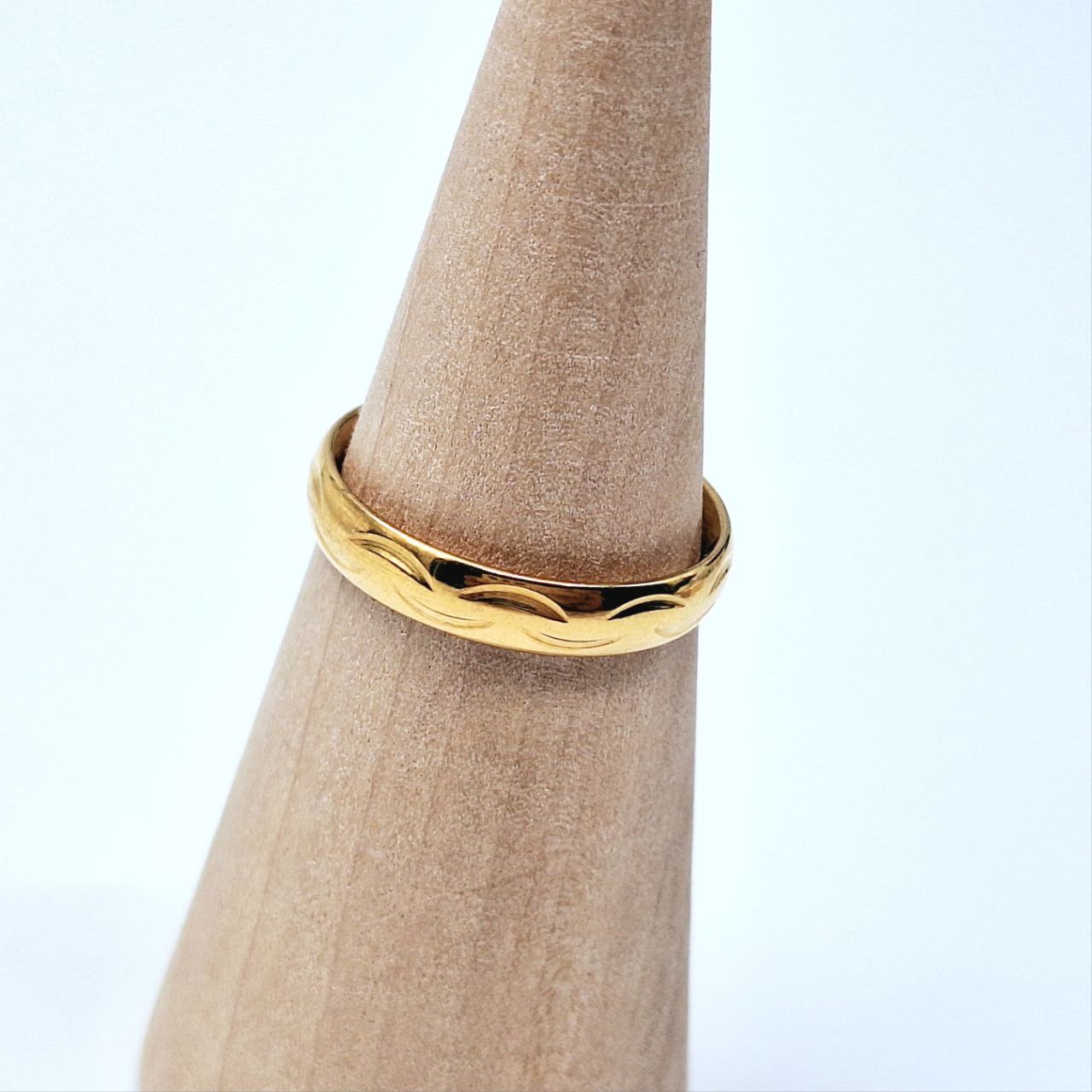 R-058 خاتم