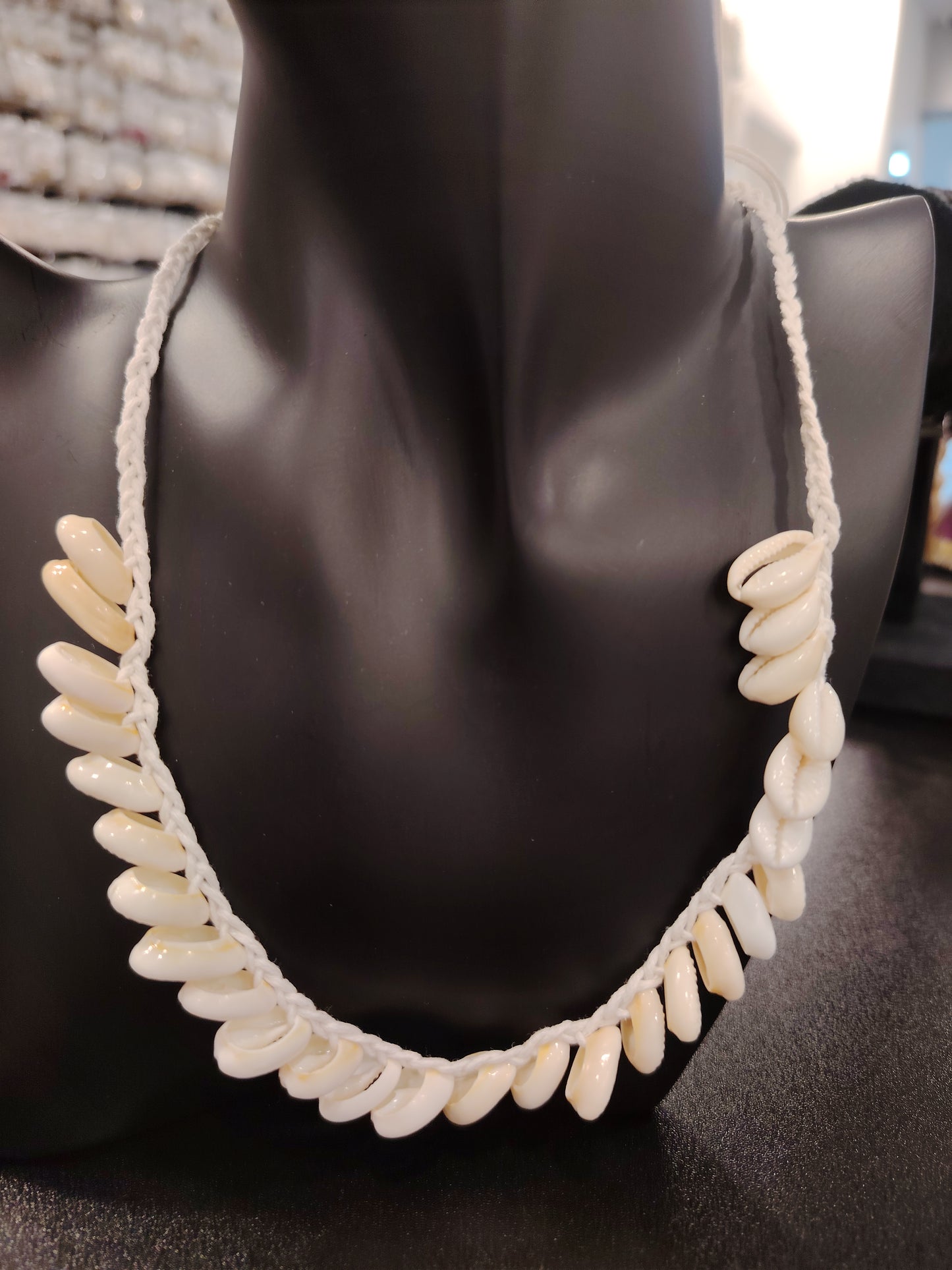 SU-017 Shell Necklace