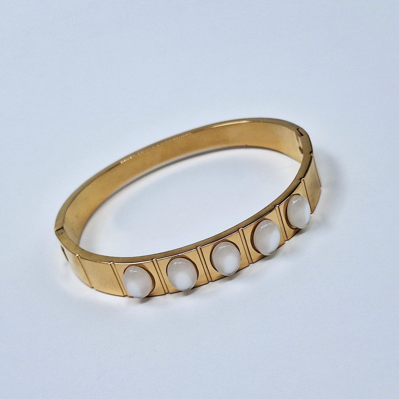 B-157 Gold-Plated Bangle
