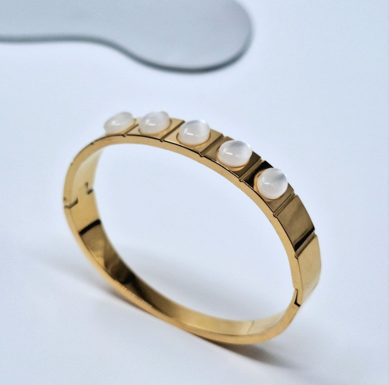 B-157 Gold-Plated Bangle