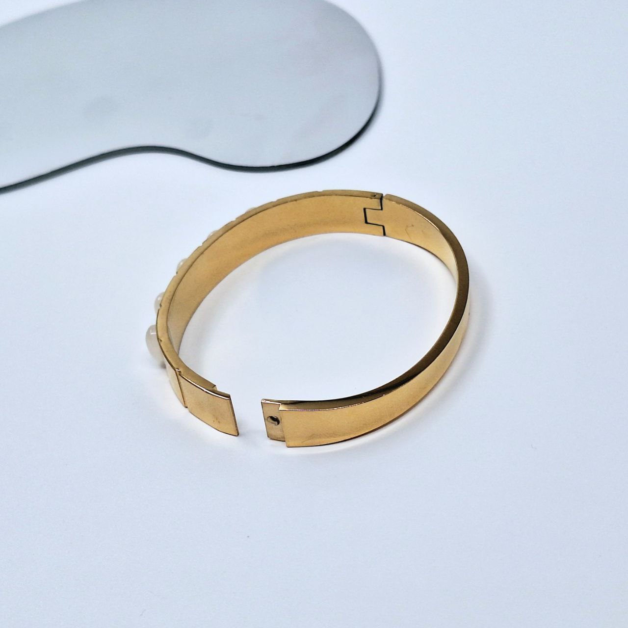 B-157 Gold-Plated Bangle