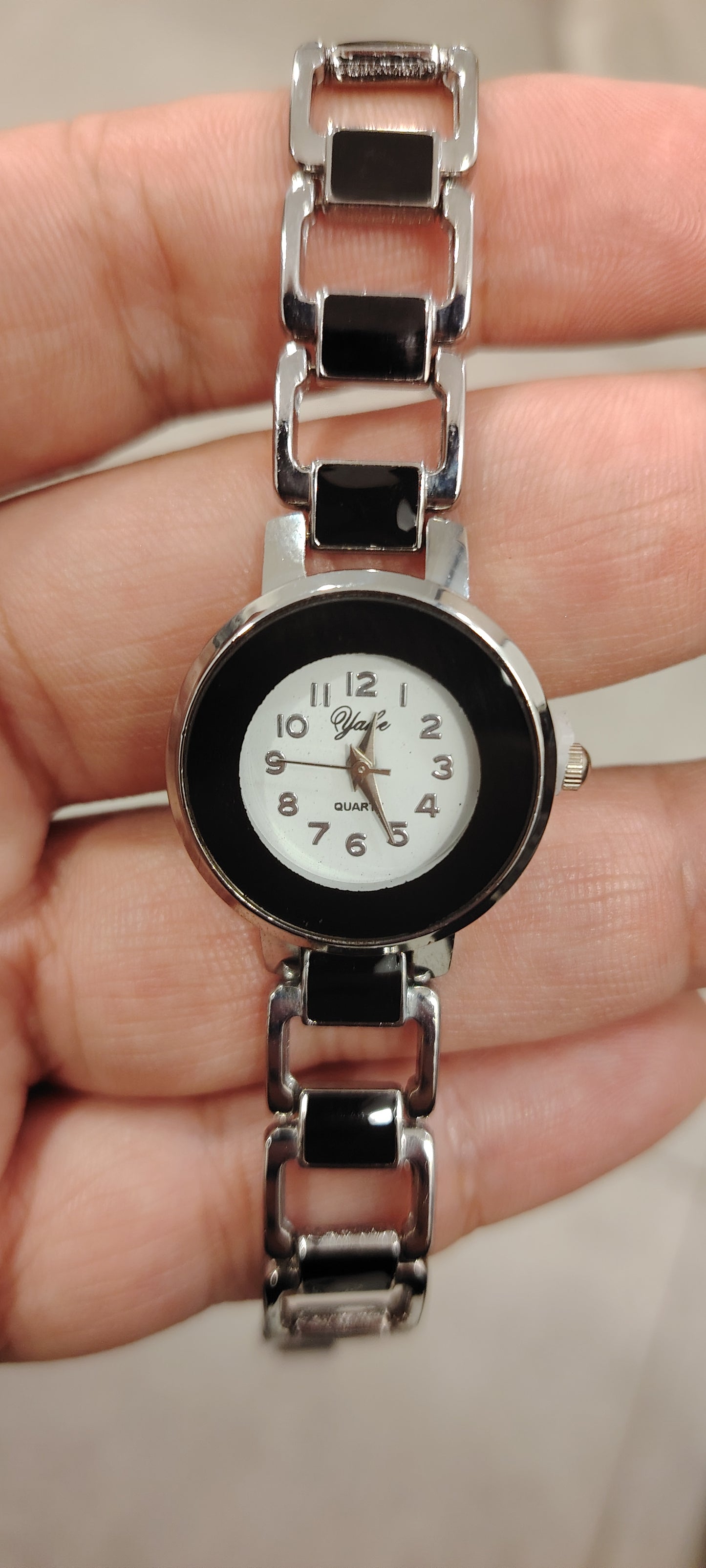 W-017 Wrist Watch
